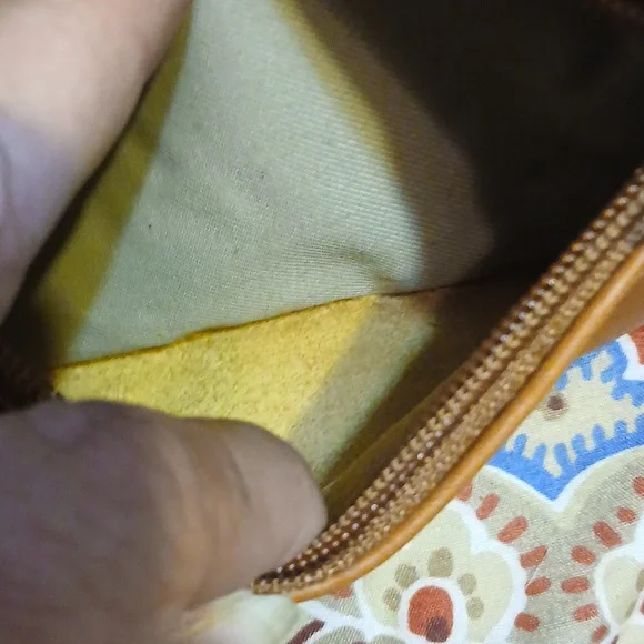 Vera pelle small crossbody. Item #1944 - Picture 6 of 8